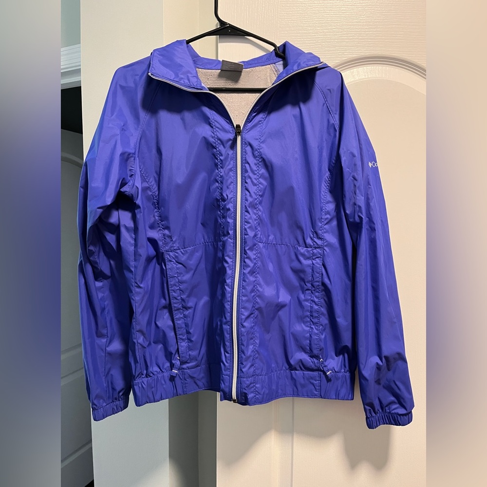 Columbia Light Weight Rain Jacket; Size L (runs a bit small) GREAT condition